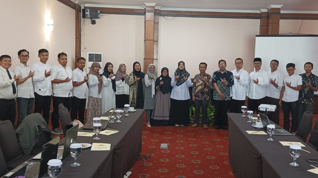 Review LED dan LKPS Prodi Fisika oleh Asesor LAMSAMA