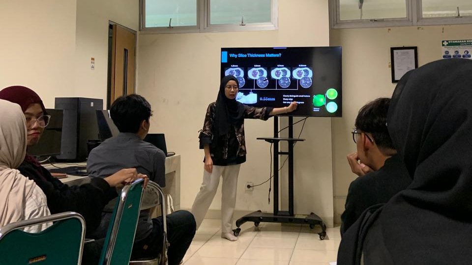 Kuliah Dosen Praktisi Fisika: Penerapan Fisika Medis dalam Dunia Industri