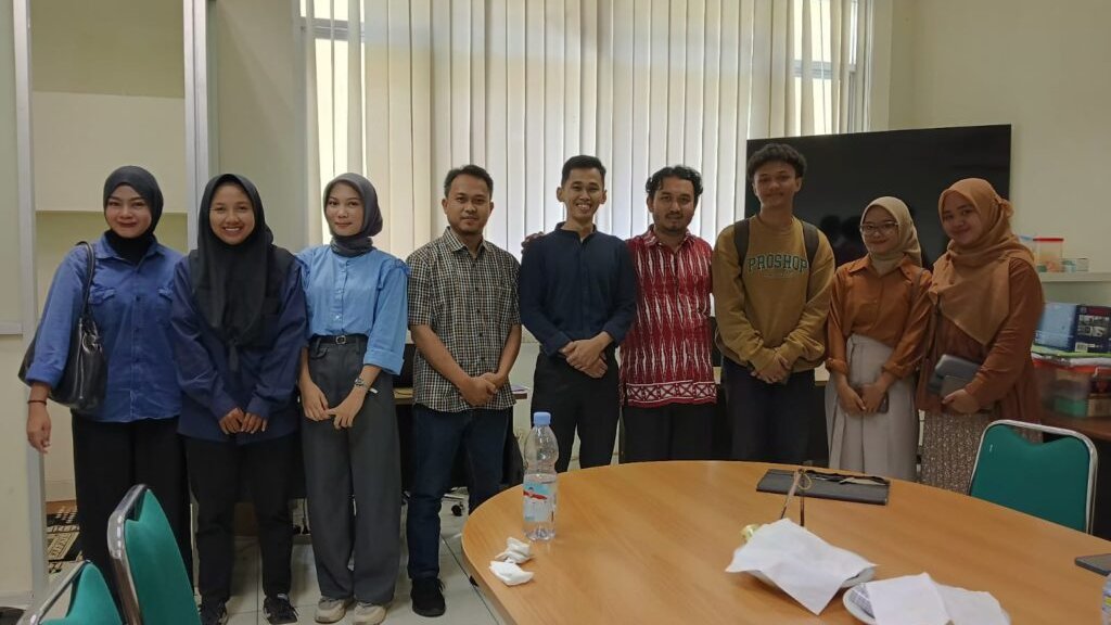 Kunjungan Fisika Universitas Mandiri Subang ke Fisika FST UIN SGD Bandung