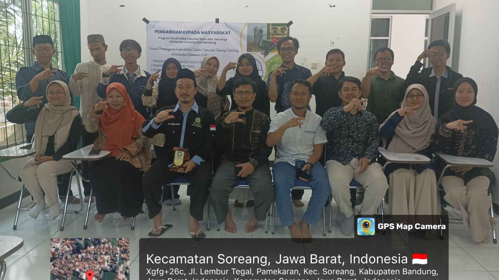 PKM Prodi Fisika : Inovasi Pembelajaran Fisika Melalui Edukasi Sains dan Teknologi Interaktif Berlandaskan Rahmatan lil ‘Alamin